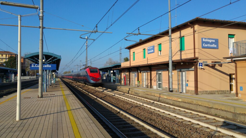 Suicidio alla stazione di Corticella sulla linea Bologna-Venezia