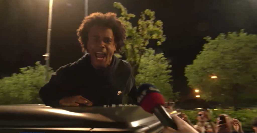 L’idolo Zirkzee all’uscita di Casteldebole urla “Champions League” ai nostri microfoni