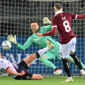 Bologna verso la Champions a passo di lumaca
