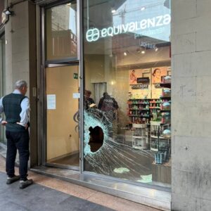 San Vitale, ancora un furto con ‘spaccata’ in profumeria