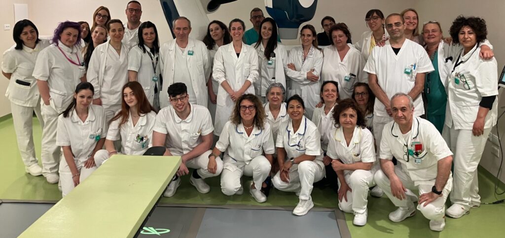 Tumori alla mammella, studio innovativo riduce sedute di radioterapia