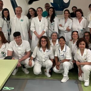 Tumori alla mammella, studio innovativo riduce sedute di radioterapia