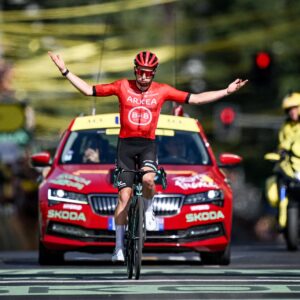 Tour de France: a Bologna vince il francese Vauquelin, maglia gialla a Pogacar