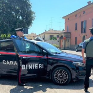 Non rispetta il divieto di avvicinarsi alla moglie e finisce in manette