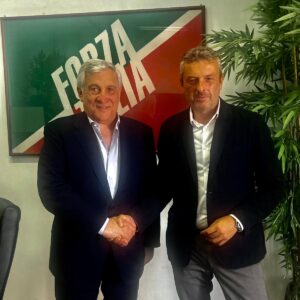 Il ritorno di Manes: “Entro in Forza Italia”