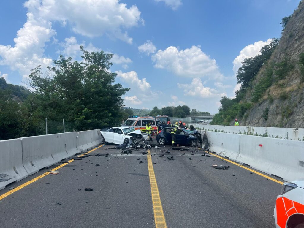 Scontro frontale a Sasso Marconi, sei feriti