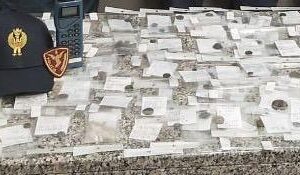 Polfer sequestra 156 monete di epoca greca e romana