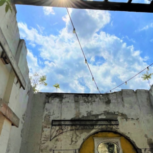 Crolla una trave nel pub Borgo Mameli