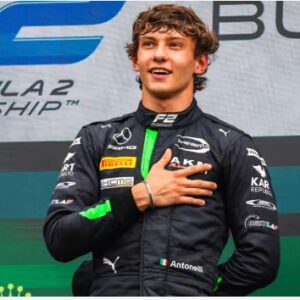 F1: Kimi Antonelli al posto di Lewis Hamilton alla Mercedes dal prossimo anno