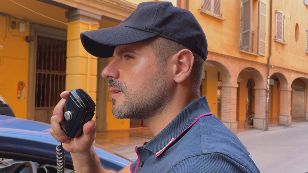 Furto in abitazione, rubati gioielli e orologi per 40mila euro