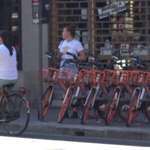 Biciclette, in centro a Bologna nuove rastrelliere per 290 posti in più