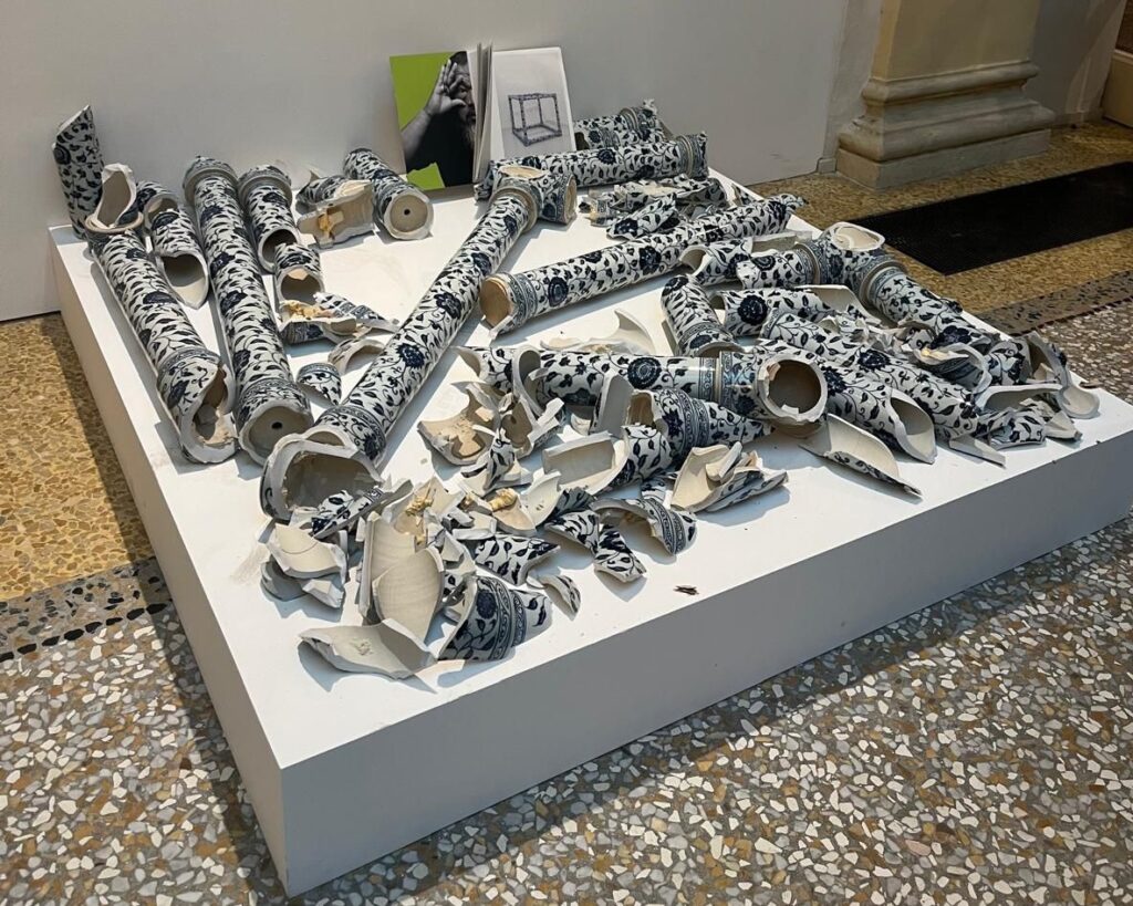 Distrutta opera di Ai WeiWei dal valore di 300mila euro