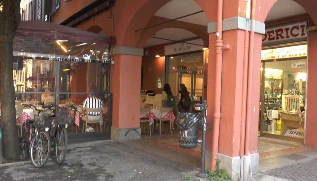 Tre ristoranti svaligiati in una notte, ladri denunciati