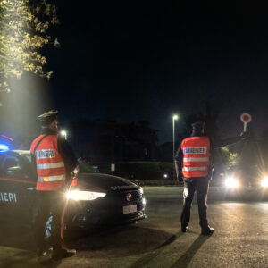 Cento euro per riavere lo smartphone: due arresti per estorsione