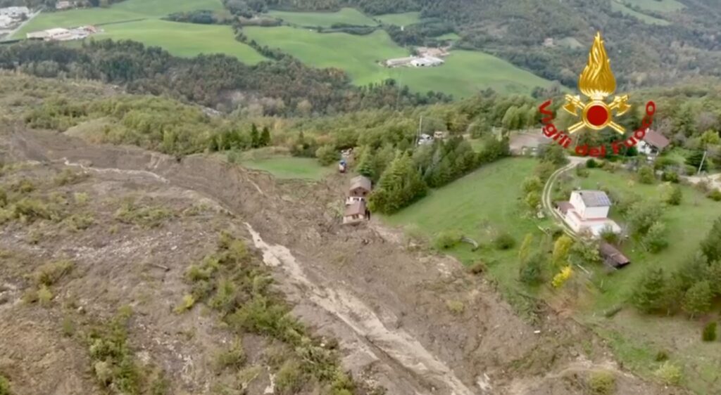 Frana di Ca’ di Sotto in Appennino: una settantina i residenti evacuati