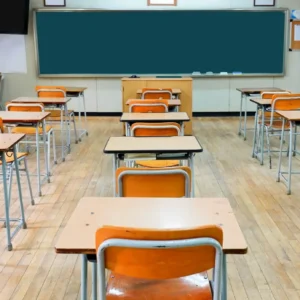 Martedì riaprono le scuole a Bologna