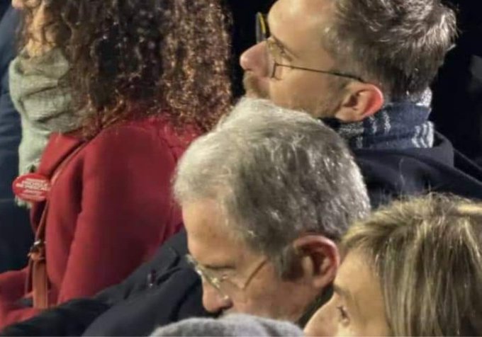 Comizio finale di De Pascale: Romano Prodi pare abbioccarsi