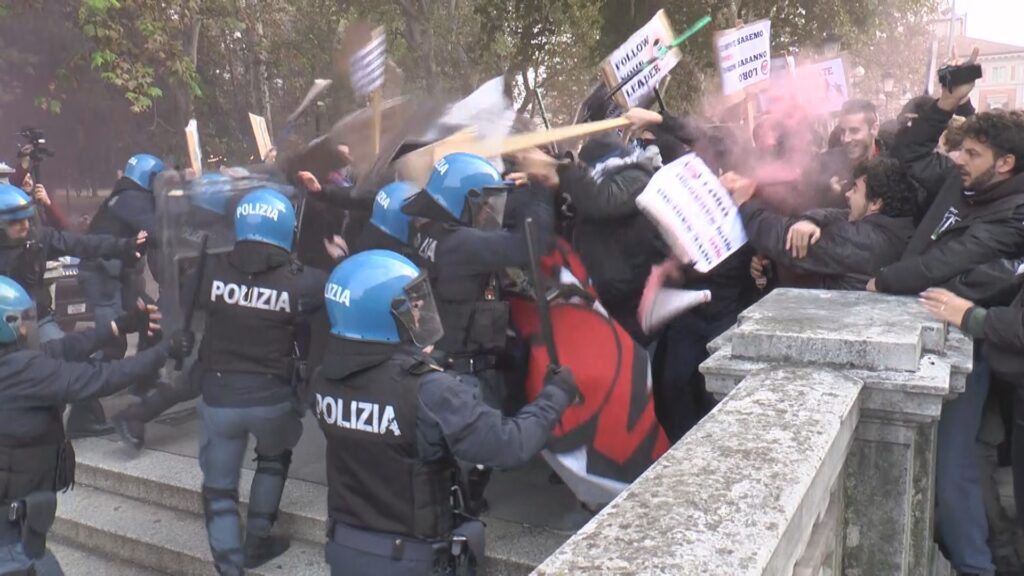 Neri e rossi: la guerra dei verbali