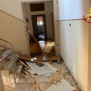 Esplosione in un condominio a Imola, un ferito lieve