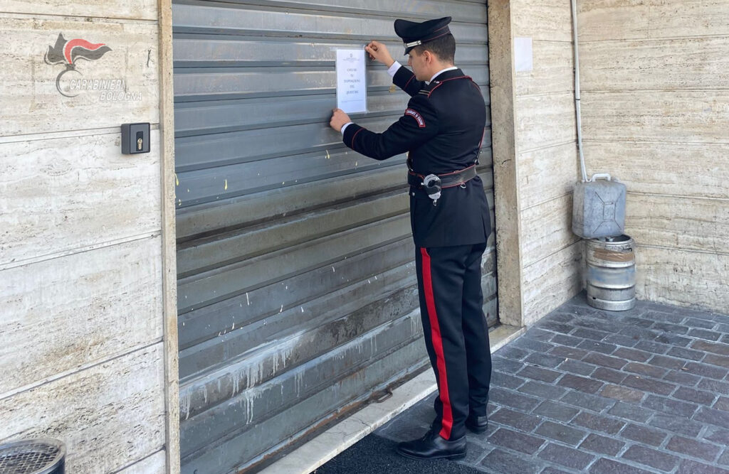 Risse e aggressioni, bar chiuso per 10 giorni a Ozzano