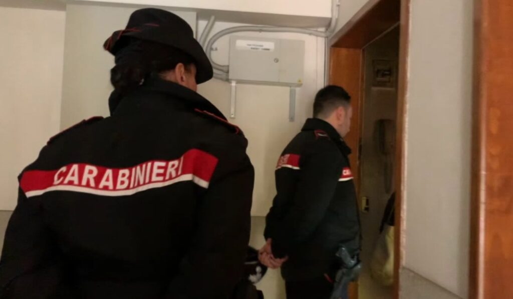 Dopo 20 anni denuncia marito violento, 57enne arrestato dai carabinieri