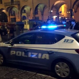 Polizia e street tutor bloccano un minore ‘molesto’ e armato in zona universitaria