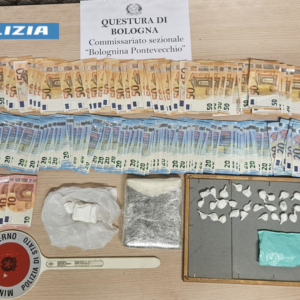56enne arrestato dalla polizia, aveva la droga in cantina