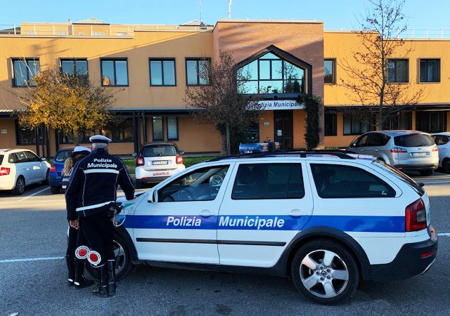 San Lazzaro: aggredisce una donna dopo una mancata precedenza, 35enne denunciato