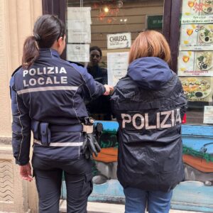 Alcol a minorenni: questore sospende autorizzazioni a locale a Bologna