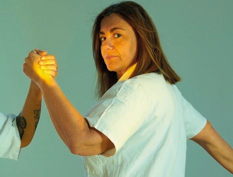 La vertenza ‘La Perla’ diventa un’opera d’arte in Sala Borsa