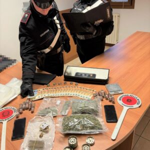 Controllo in casa nel Bolognese: arrestato pusher 36enne