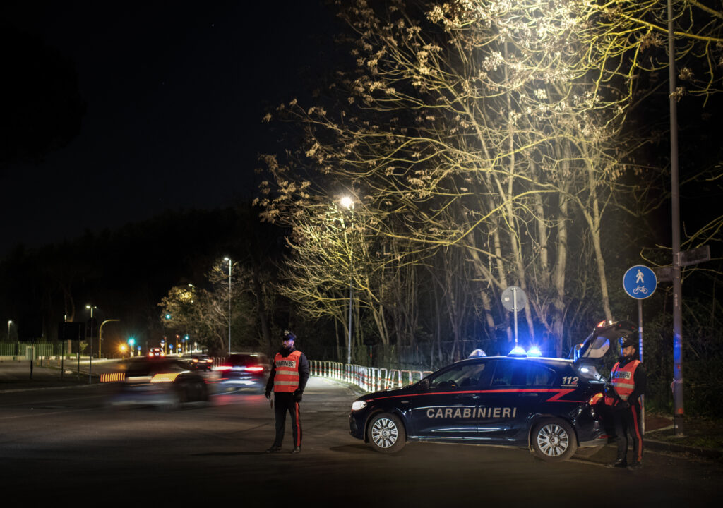 Controllo in strada: i carabinieri recuperano un’auto rubata