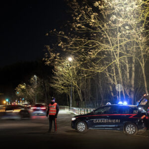 Controllo in strada: i carabinieri recuperano un’auto rubata