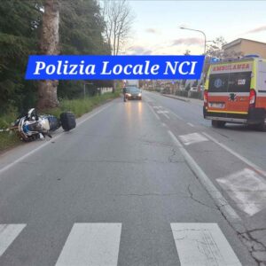 Pedone travolto da scooter mentre attraversa la strada: grave 71enne