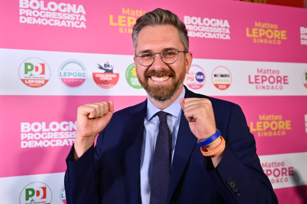 E’ una forza della natura. “Sono un antidepressivo naturale”: Lepore risponde così ai rosiconi social