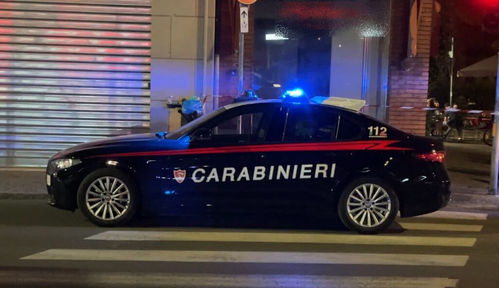 Ventenne molestata da un gruppo di giovani in centro a Bologna