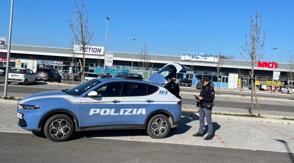 Furto di videogiochi a Persiceto: nei guai un 17enne