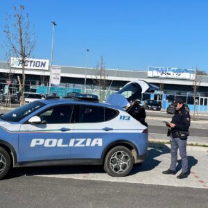 Furto di videogiochi a Persiceto: nei guai un 17enne