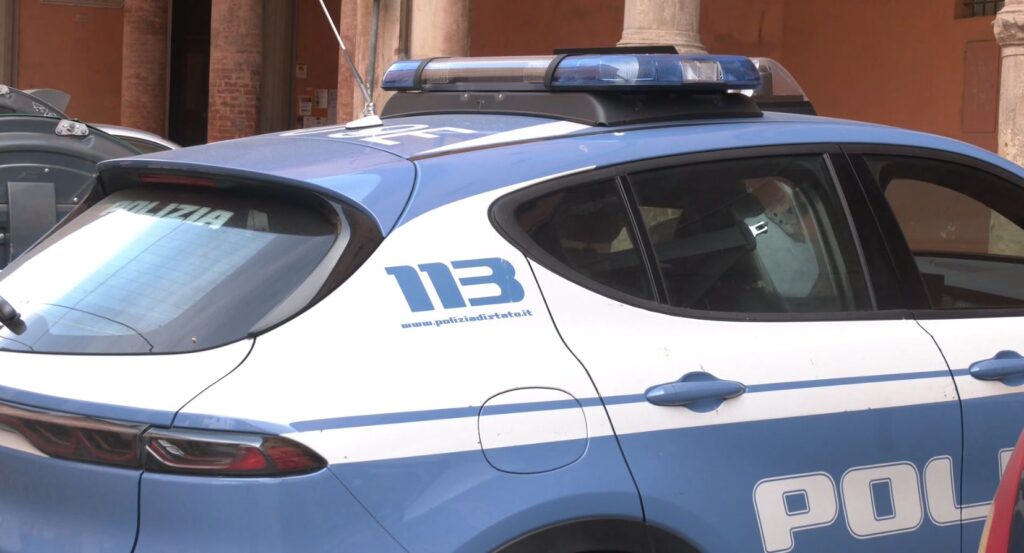 L’auto come deposito per la droga: spacciatore arrestato in via Santo Stefano