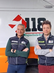 Bimbo di un anno e mezzo rischia di soffocare con un pistacchio, salvato dal 118