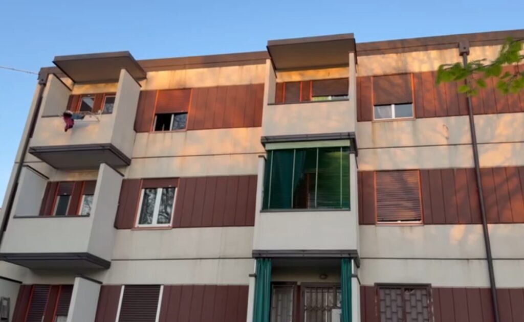 Giallo alla Barca: donna precipita dalla finestra di casa, ricercato il compagno