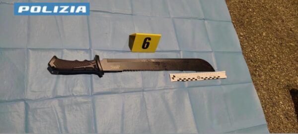Aggressione con machete in via Agucchi: fermato un giovane di 19 anni