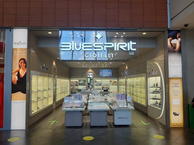 Prova un orologio da 200 euro e scappa senza pagarlo, identificato e denunciato