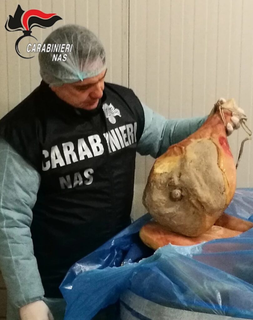 Maxi sequestro di salumi da parte dei carabinieri del NAS