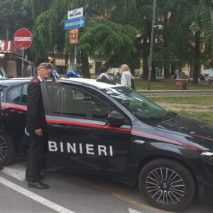 ‘Spaccate’ ai vetri delle auto, in carcere ladro seriale