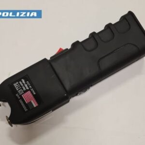 Minorenne nasconde taser ad alto voltaggio: denunciato