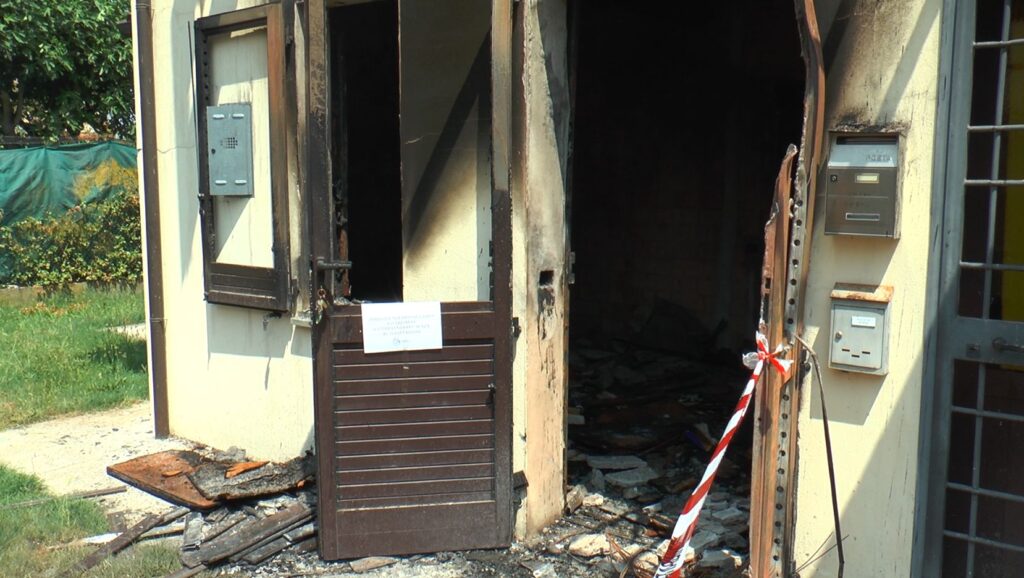Brucia la casa, muore una pensionata di 76 anni