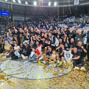 La Virtus è Campione d’Italia: lo Scudetto è tutto per Polonara