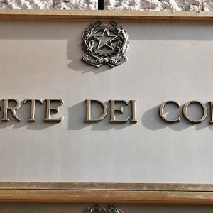 Corte dei Conti: la Regione ha 378 milioni di disavanzo, oltre alle tasse servono tagli
