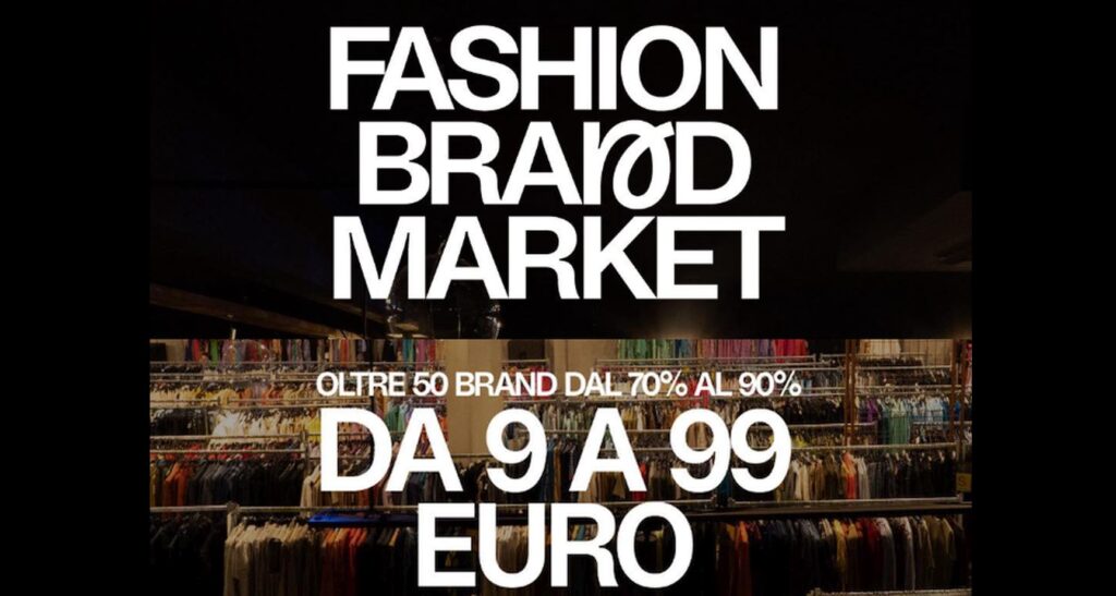 Vestiti a prezzi stracciati a Bologna, Confesercenti e Federmoda attaccano: “Concorrenza sleale”